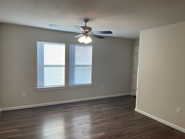 Photo - 3 bed, 2 bath Duplex in Wagoner OK - Great location