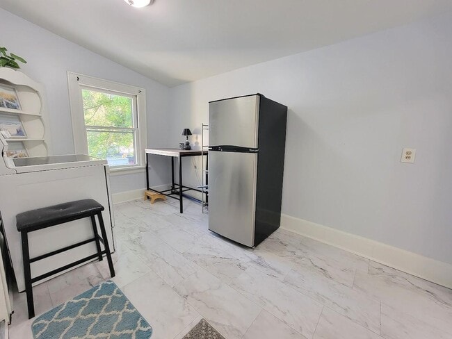 Photo - 775 N Howard St