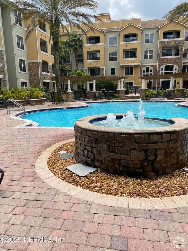 Building Photo - 8539 Gate Pkwy W Unit 9415 Rental