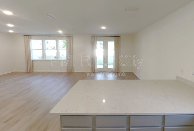 Photo - 227 Boulder Ln