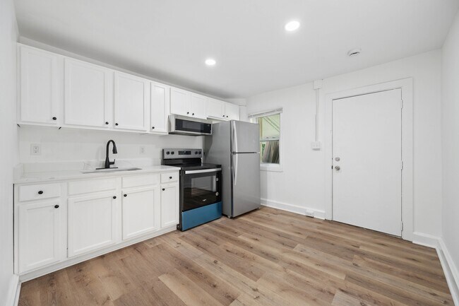 Photo - 142 E South St