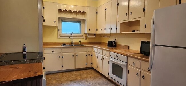 Photo - 170 S Main St Unidad 1