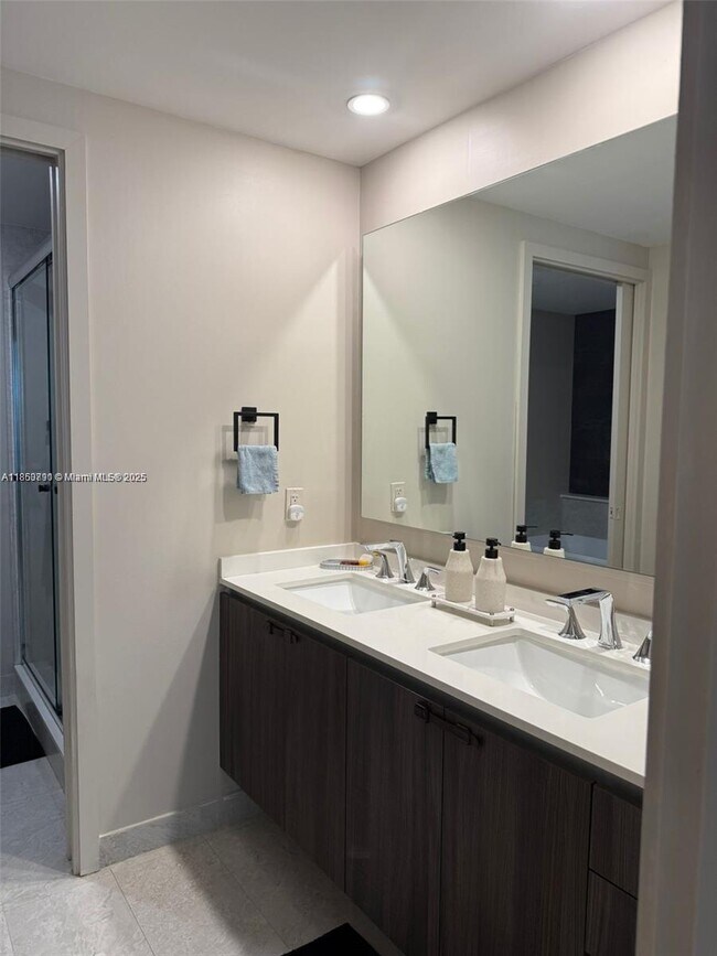 Photo - 488 NE 18th St Unit 2009