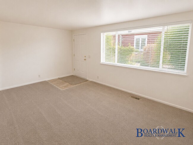 Photo - 1195 E Roosevelt Ave