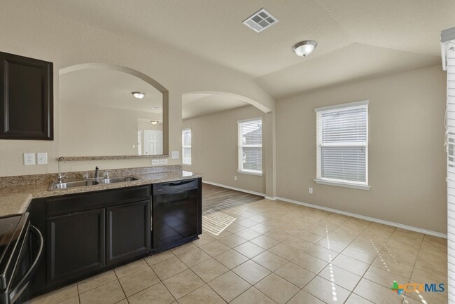 Building Photo - 1512 Doncaster Dr