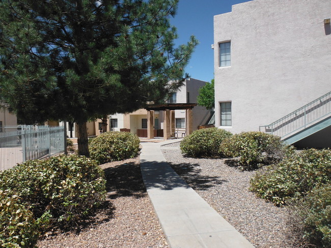 Paseo del Sol - Paseo del Sol Apartments