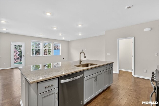 Photo - 3319 Glenn Hope Wy