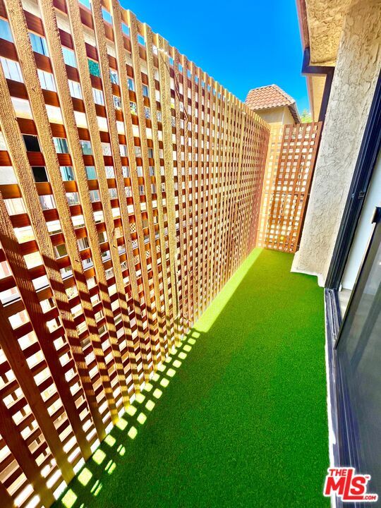 Photo - 1750 Camino Palmero St Unidad 542