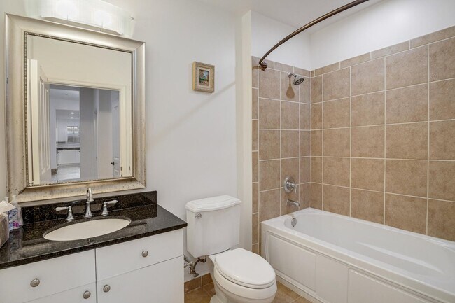 Photo - 3940 N Flagler Dr