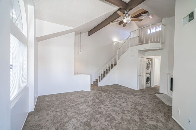 Photo - COMING SOON! Charming 2-Bedroom Condo with Loft in the American Beauty Community of Canyon Country Unidad 204