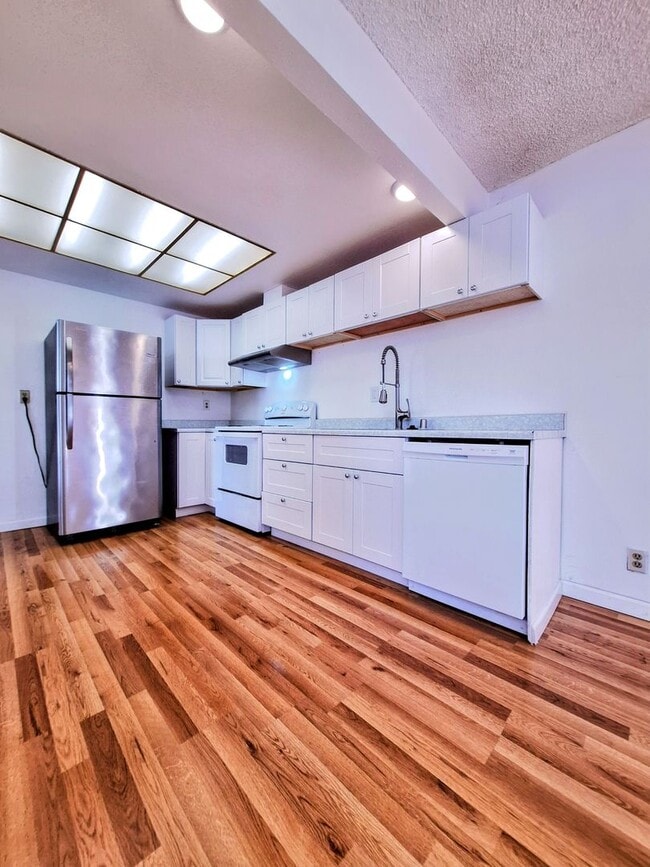 Photo - Beautifully Remodeled Two-Story 3bd Duplex w/Attached Garage & Private Yard