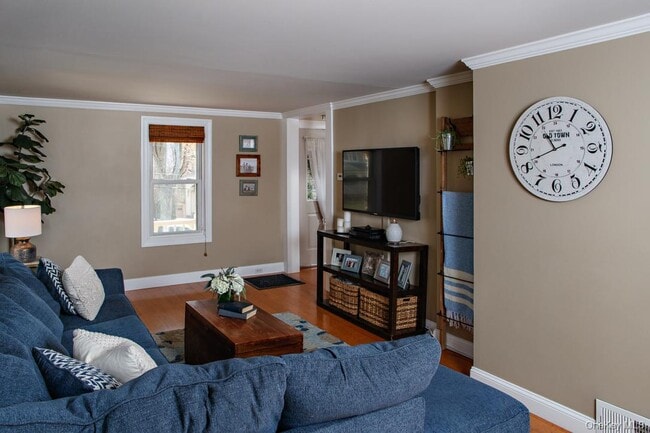 Photo - 112 Charles Colman Blvd