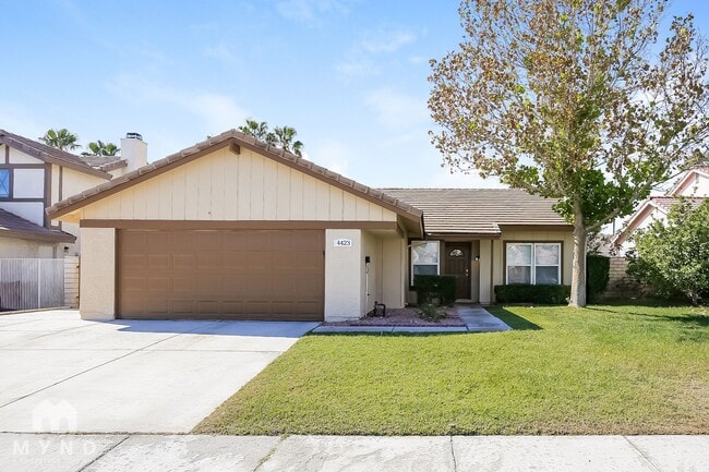 Photo - 4423 Honeycomb Dr House