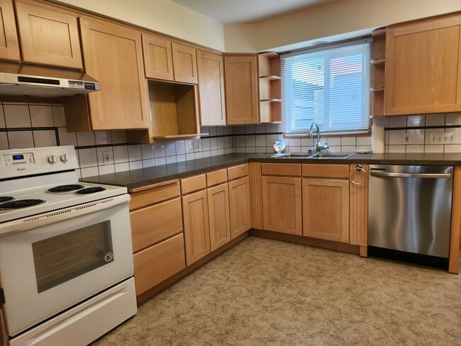 Photo - 708 Virginia St