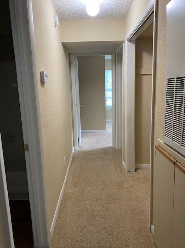 Photo - 2 BEDROOM 2 BATHROOM CONDO FOR RENT / REGE...