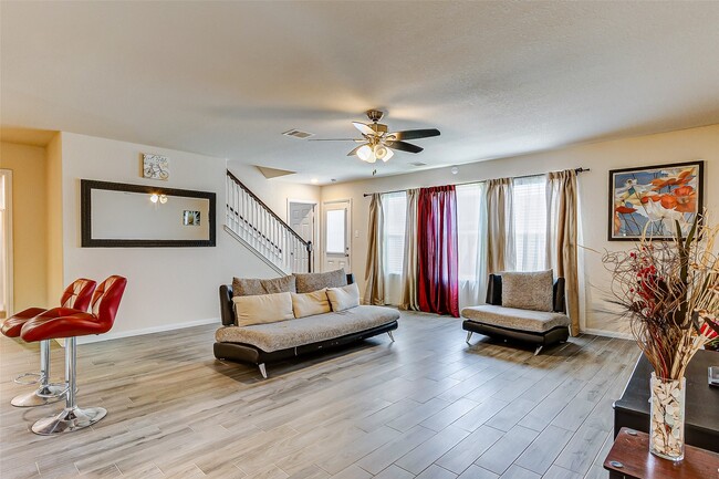 Photo - 21219 Fox Hillside Way