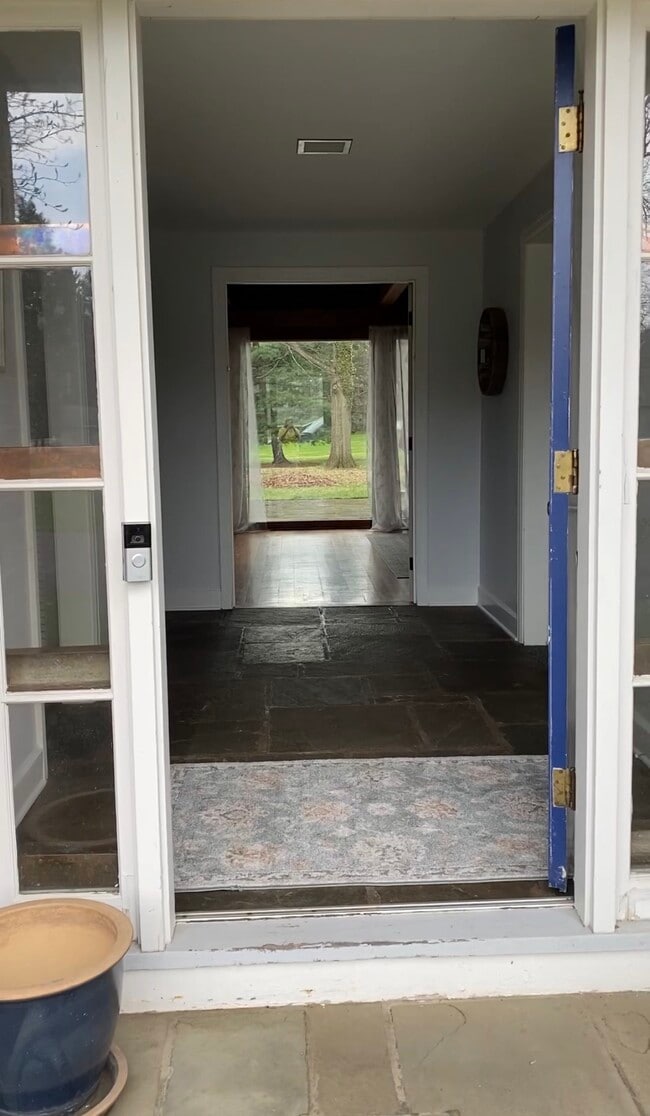 Entrada principal - 439 Allens Creek Rd