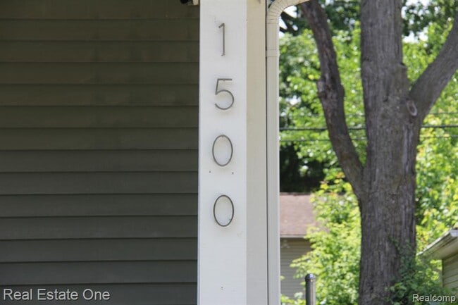 1500 Mclean Ave