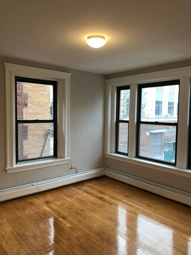 Photo - 9 Upland Rd Unit 4