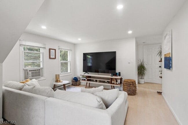 Photo - 22 Frazer Rd
