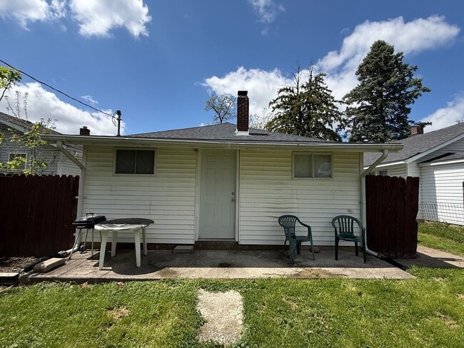 Photo - 3 Bedroom - Renovated - Exquisite