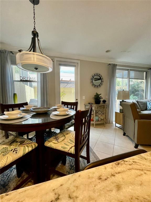 Photo - 5635 Whitehead St