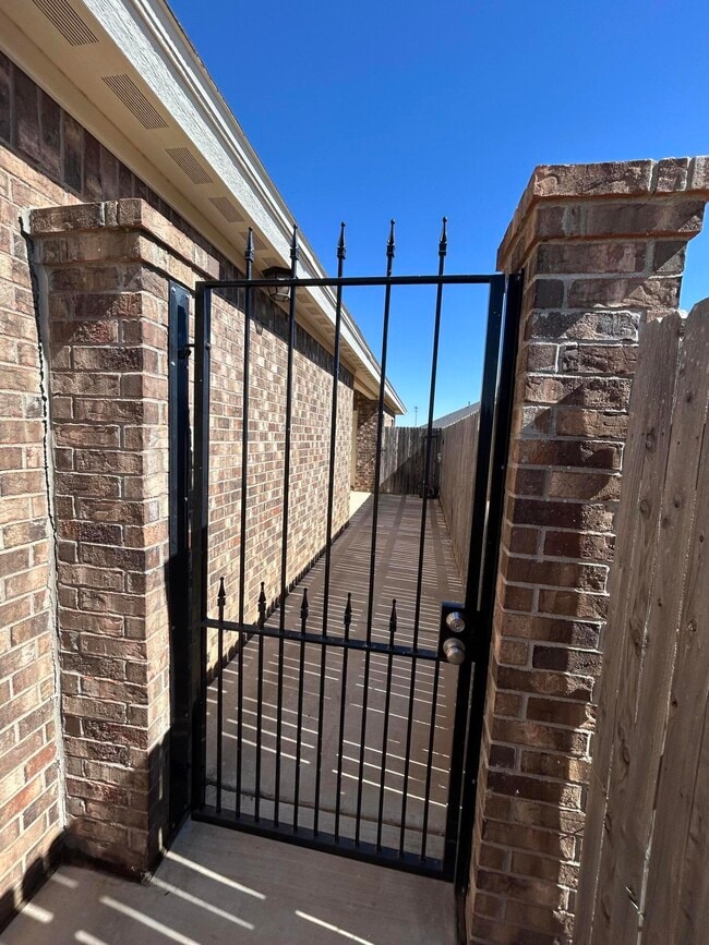 Photo - 12007 Englewood Ave