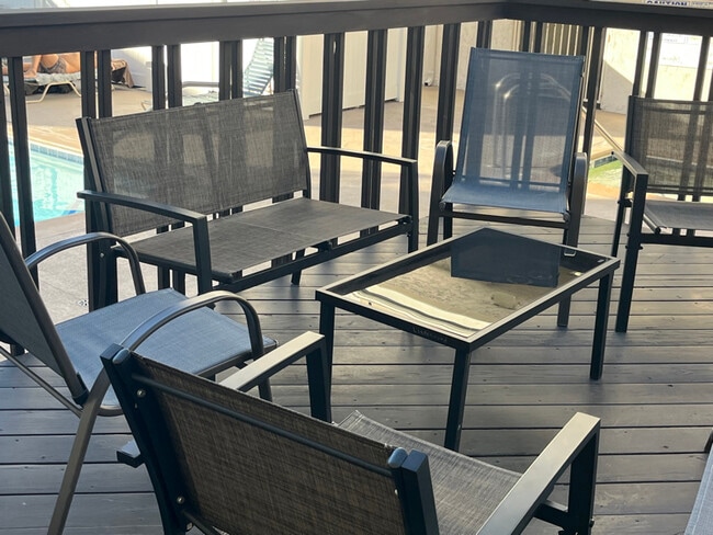 Photo - 3565 Linden Ave Unidad 212