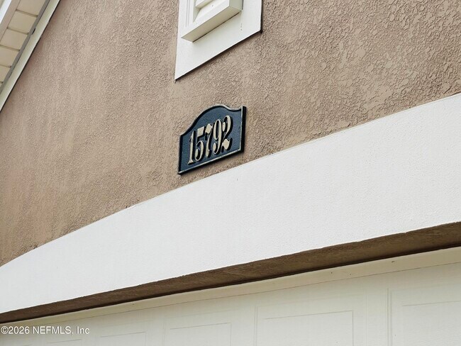 Photo - 15792 Bainebridge Dr