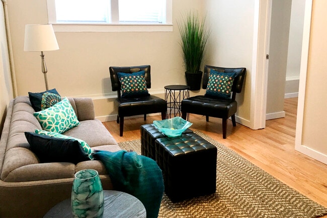 Building Photo - 641 Westminster Apartment