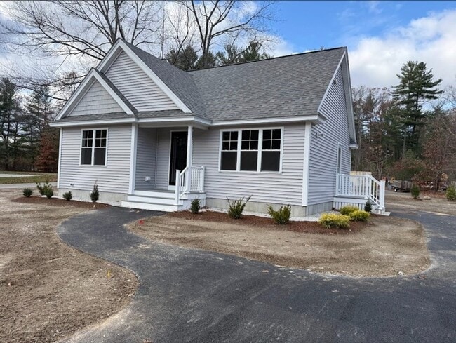 Building Photo - 265 Dunstable Rd