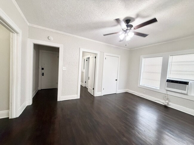 Photo - Unique Upstairs Studio w/ Hardwoods in Vintage 1920's Complex Unit F204