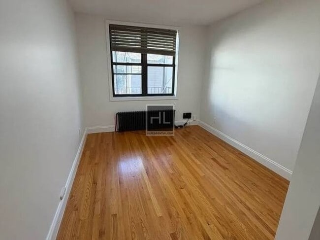 Photo - 73 STREET Unit 1