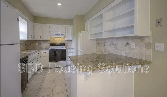 Photo - 512 NE Weathervane St