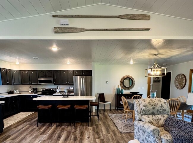 Photo - 41208 Marion Dr N