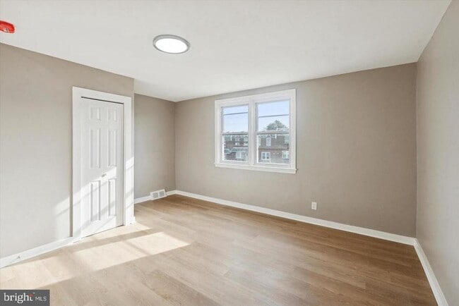 Photo - 6340 Cardiff St