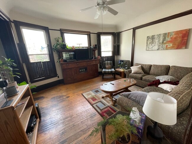 Photo - 200 S Henry St Unit 1F