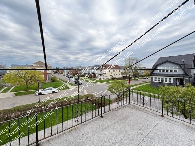 Photo - 144 Lovering Ave Unit Upper