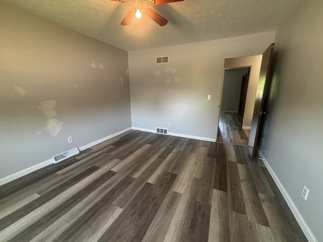 Photo - 601 Lakeview Dr