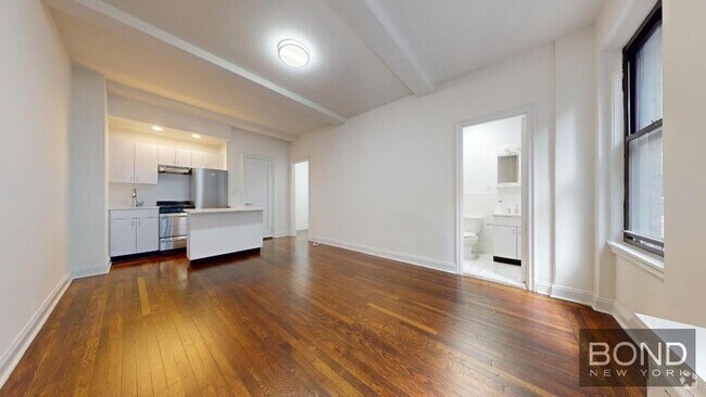 Building Photo - 140 E 46th St Unit 4G Rental