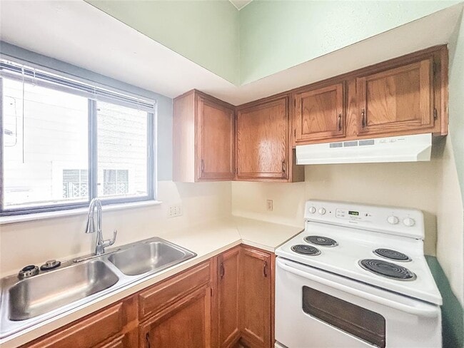 Photo - 1004 Charlotte St