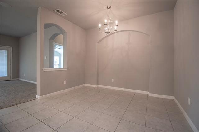 Photo - 545 Braewick Dr