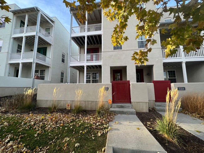 3 Bedroom/3.5 Bathroom Townhome in South J... - 3 Bedroom/3.5 Bathroom Townhome in South J...