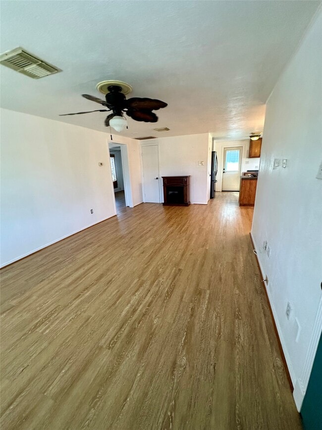 Photo - 124 7th St