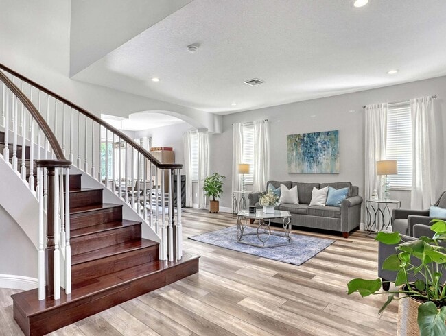 Photo - 2227 Ridgewood Cir