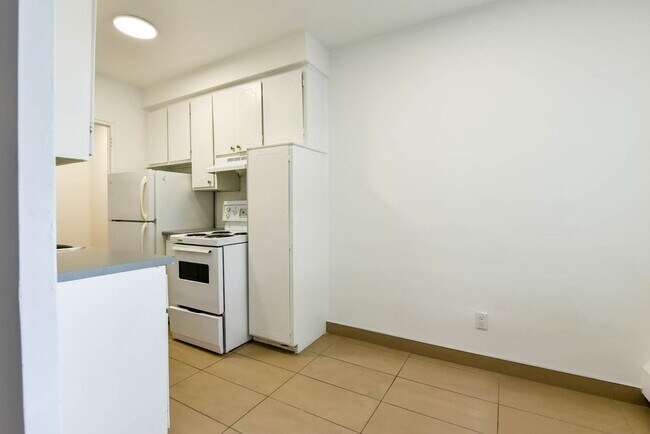 Photo - 809 Av. Bloomfield Unité 303