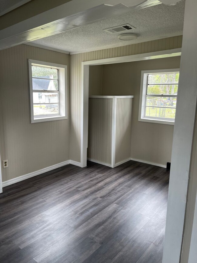 Photo - 3 Bed 1 Bath House