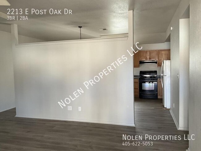 Photo - 2213 Post Oak Dr