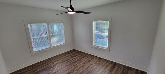 Photo - 4208 Delhi St