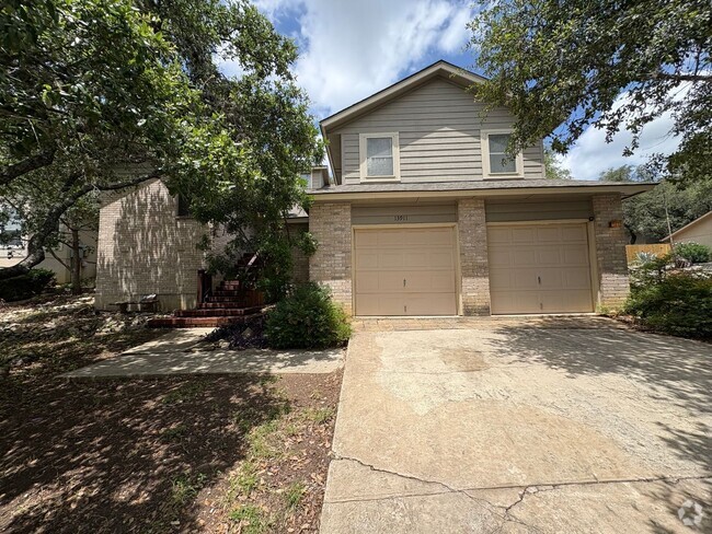 Building Photo - Beautiful Home in College Park!